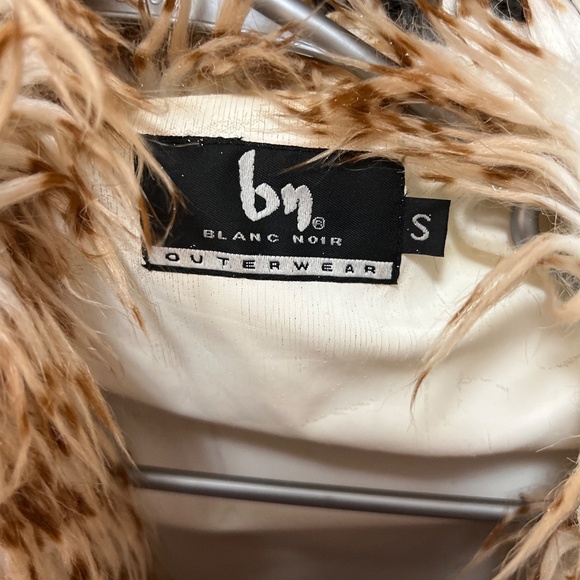 Blanc Noir crop faux shag jacket - Picture 3 of 4